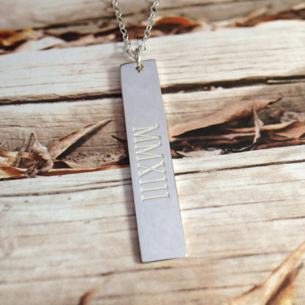 Vertical bar pendant