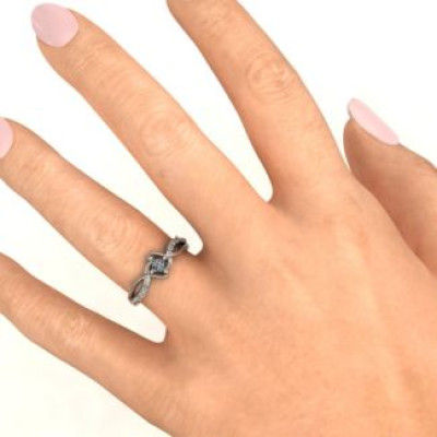 Espiral Princess cut Ring with Accents