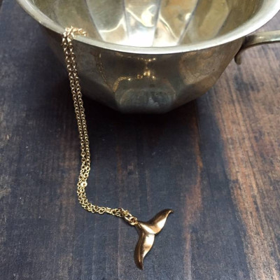 Personalised Necklaces - Whale Tail Pendant Necklace